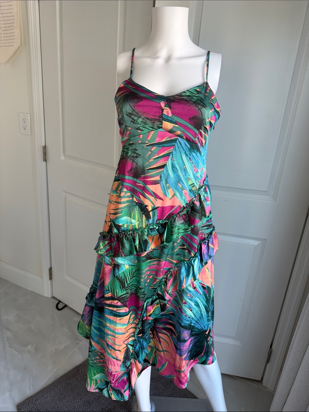 Romeo + Juliet Couture Tropical High-Low Spaghetti Strap Dress in Pink & Green